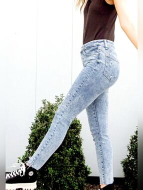 HUE Light Acid Wash High Waist Skinny Jeans Blue Cotton Blend Pull On XL